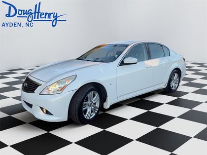 Used 2015 INFINITI Q40 w/ Moonroof Package