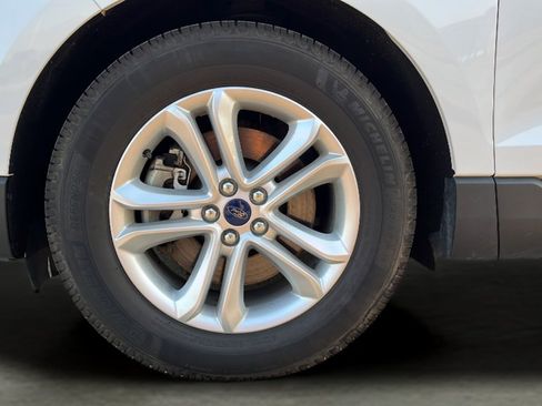 Used 2019 Ford Edge SEL w/ Equipment Group 201A AWD/4WD image 15
