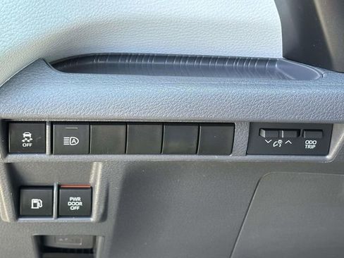 Used 2023 Toyota Sienna XSE AWD/4WD image 26