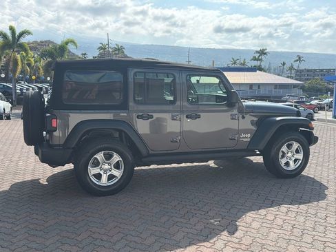 Used 2019 Jeep Wrangler Unlimited Sport S image 5
