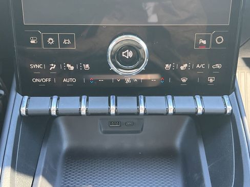 New 2026 GMC Terrain Denali w/ LPO, Black Badging Package image 6