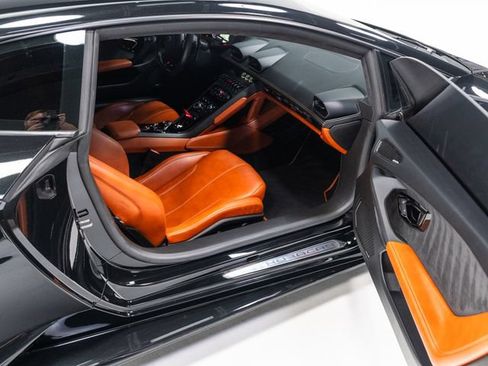 Used 2018 Lamborghini Huracan LP 610-4 AWD/4WD image 30