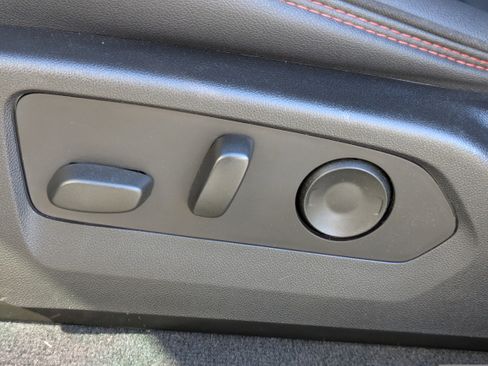 Certified 2023 GMC Canyon AT4X image 21