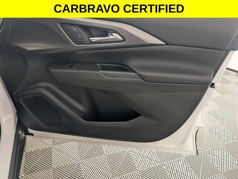 Certified 2025 Chevrolet Equinox EV LT FWD image 29
