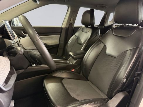 Certified 2022 Jeep Compass Latitude image 10