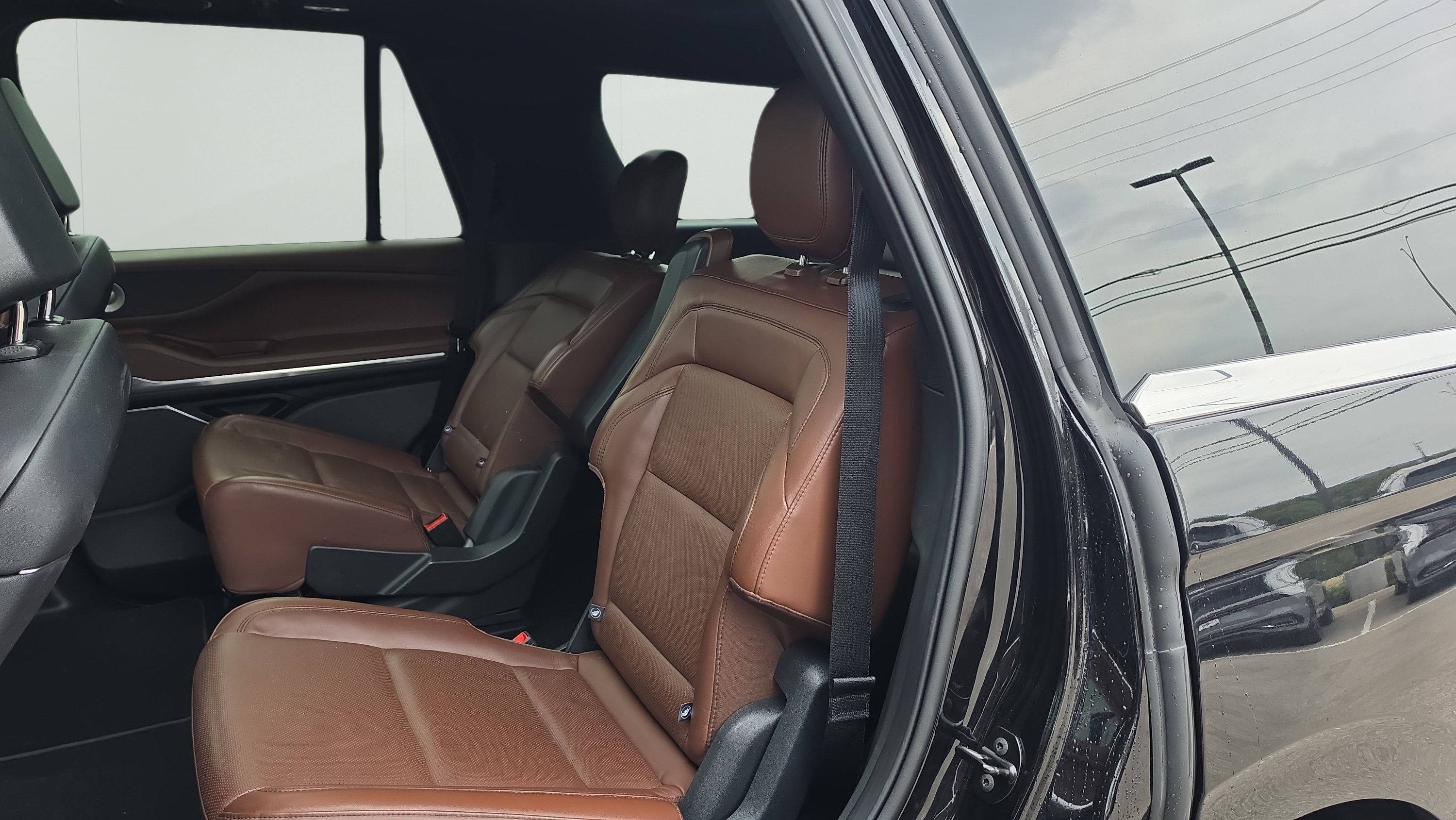 Used 2025 Lincoln Navigator Reserve AWD/4WD image 21