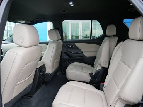 Used 2023 Chevrolet Traverse LT AWD/4WD image 8