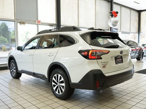 Used 2022 Subaru Outback Premium AWD/4WD image 4