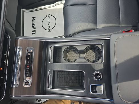 Used 2025 Lincoln Aviator Reserve w/ Equipment Group 201A AWD/4WD image 27