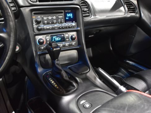 Used 2002 Chevrolet Corvette Coupe w/ Preferred Equipment Group2 image 36