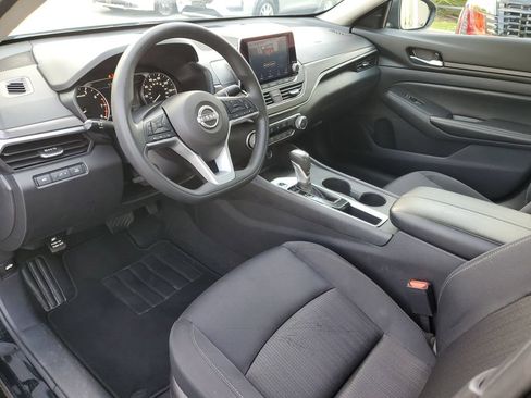 Certified 2025 Nissan Altima 2.5 SV FWD image 22