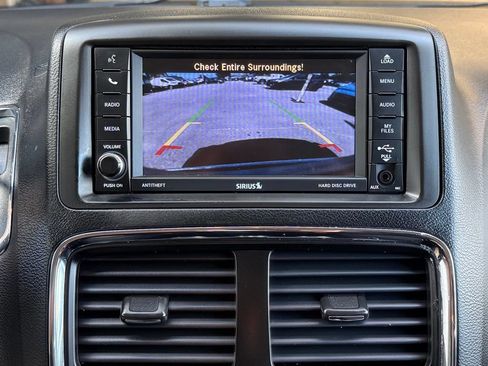 Used 2018 Dodge Grand Caravan SE w/ UConnect Hands-Free Group FWD image 25