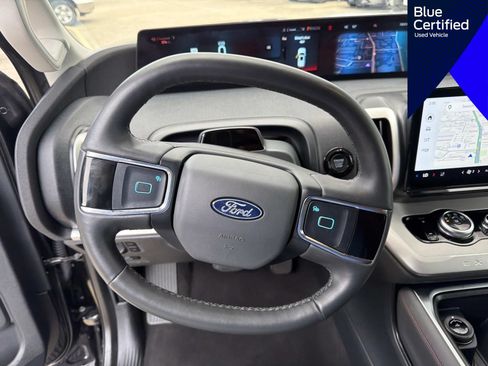 Used 2025 Ford Expedition Max Active RWD image 31