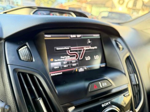 Used 2014 Ford Focus ST w/ Equipment Group 202A FWD image 30