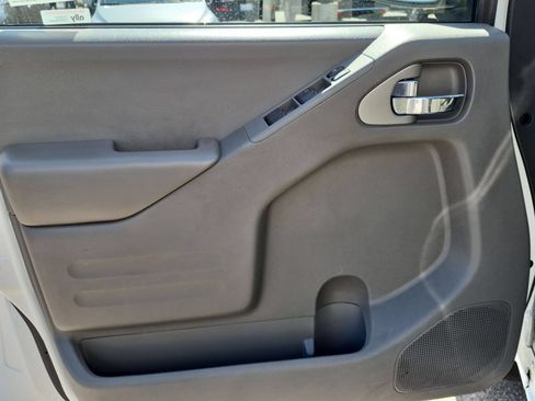 Used 2020 Nissan Frontier SV RWD image 10