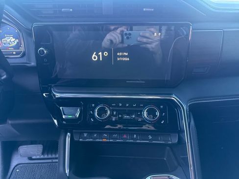 Used 2025 GMC Sierra 2500 Denali Ultimate image 18