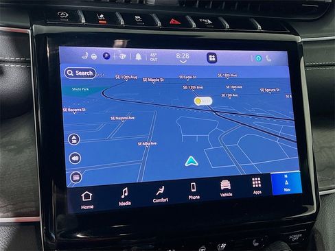 Used 2024 Jeep Grand Cherokee L Limited w/ Luxury Tech Group II image 13