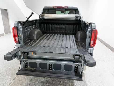 Used 2025 GMC Sierra 1500 Denali w/ Technology Package AWD/4WD image 12