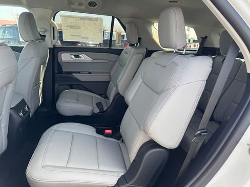 New 2026 Ford Explorer Active w/ Active Comfort Package AWD/4WD image 14