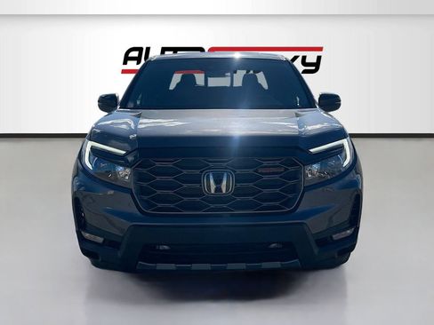 Used 2025 Honda Ridgeline TrailSport image 2