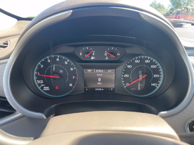 Used 2022 Chevrolet Malibu LT FWD image 9
