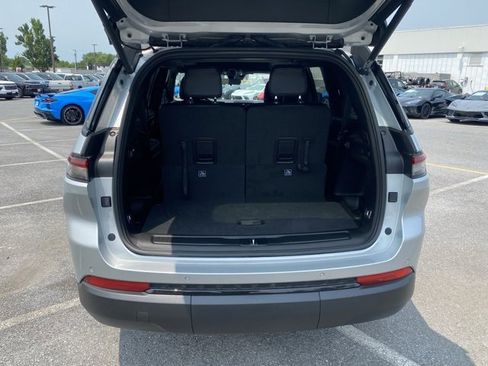 New 2025 Jeep Grand Cherokee L Altitude image 7