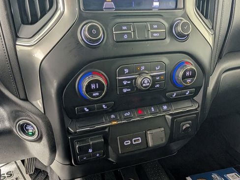 Used 2021 Chevrolet Silverado 1500 LT image 24