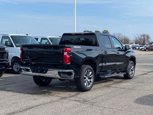 New 2026 Chevrolet Silverado 1500 LT image 3