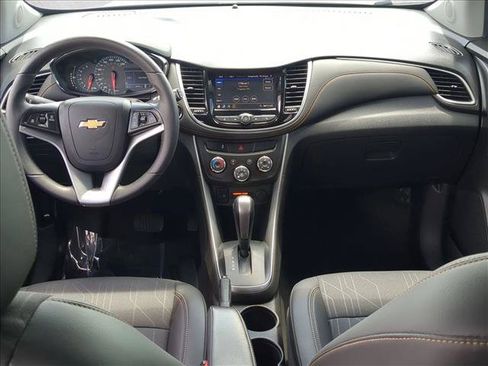 Used 2022 Chevrolet Trax LT w/ Sport Edition FWD image 16