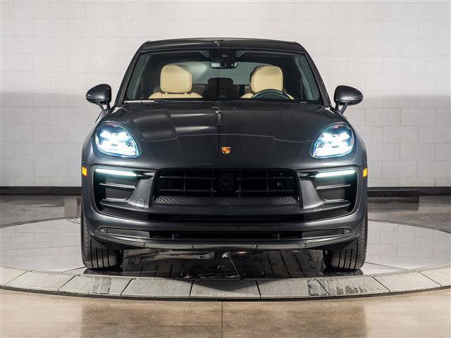 Used 2026 Porsche Macan AWD/4WD image 6