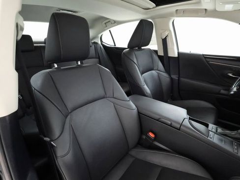 Used 2021 Lexus ES 300h w/ Premium Package image 25