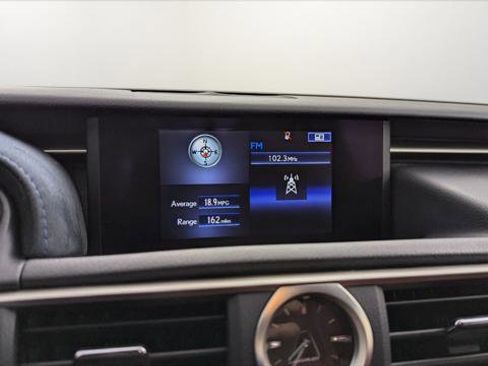 Used 2017 Lexus RC F image 21