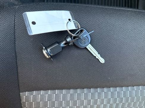 Used 2010 GMC Canyon SLT image 29