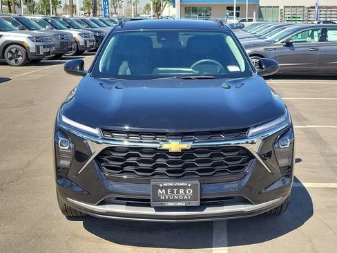 Used 2024 Chevrolet Trax LT FWD image 31