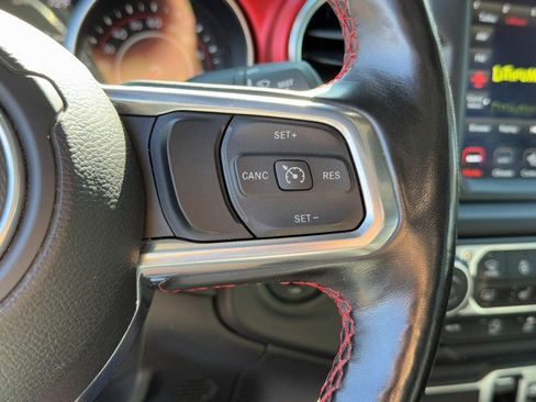 Used 2021 Jeep Gladiator Rubicon AWD/4WD image 17