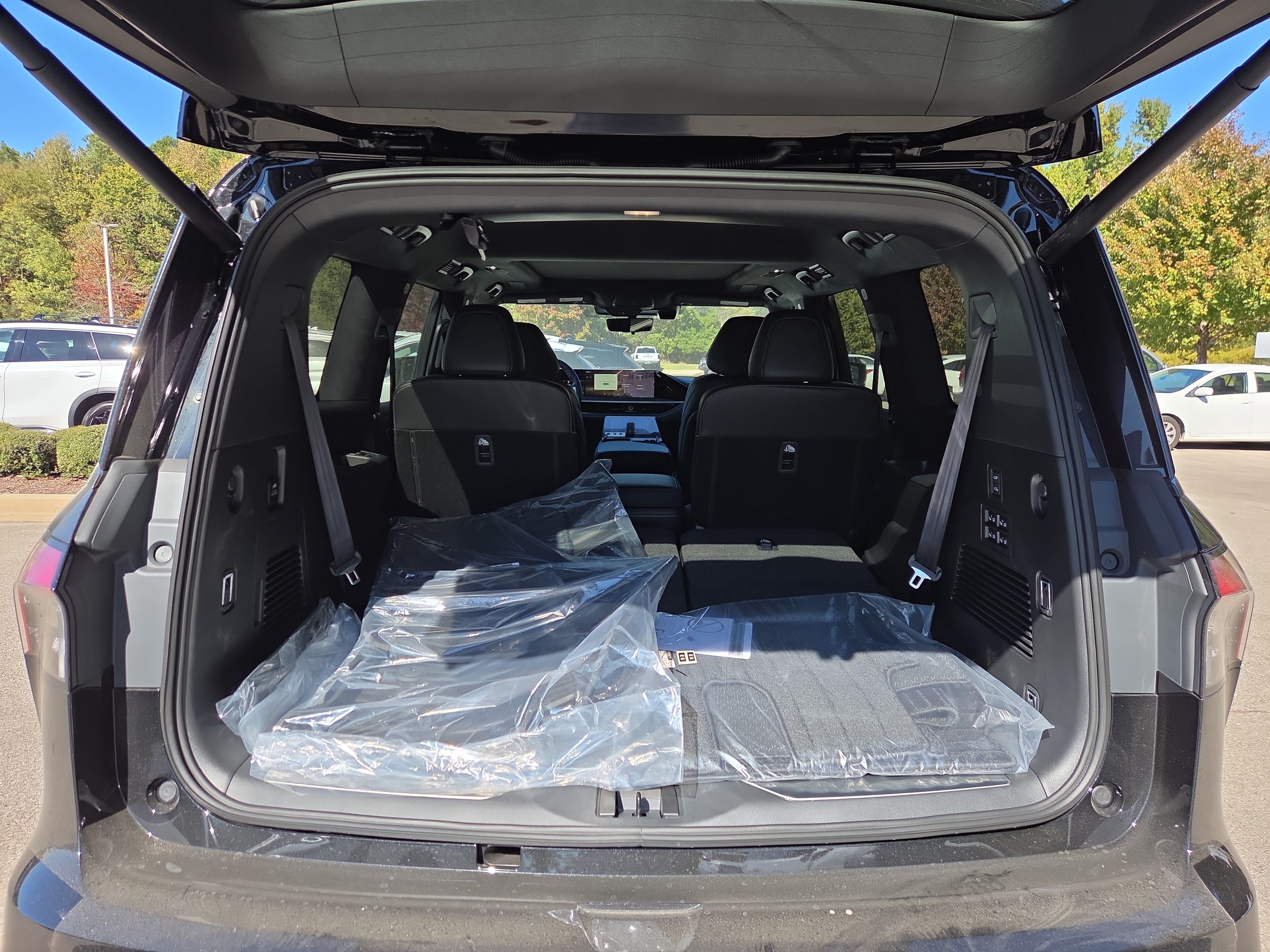 New 2027 INFINITI QX80 Autograph AWD/4WD image 4