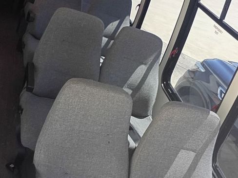 Used 2003 Ford E-450 and Econoline 450 RWD image 29