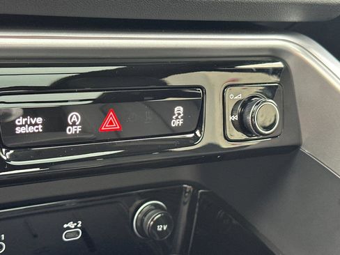 Certified 2025 Audi Q5 Premium Plus w/ Premium Plus image 21