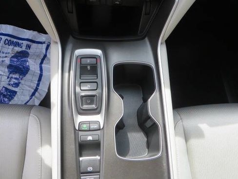 Used 2019 Honda Accord Hybrid image 27