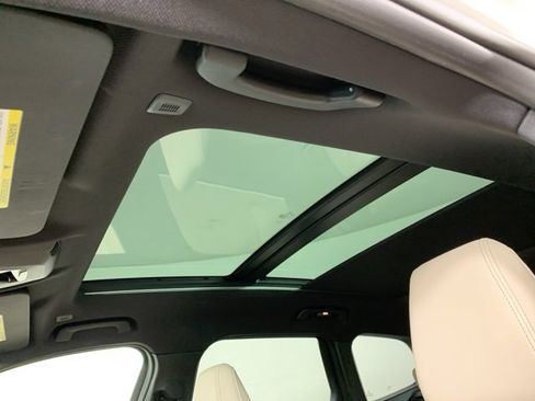 Used 2025 BMW X1 xDrive28i w/ Technology Package image 29