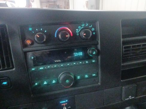 Used 2024 Chevrolet Express 2500 w/ Driver Convenience Package image 10