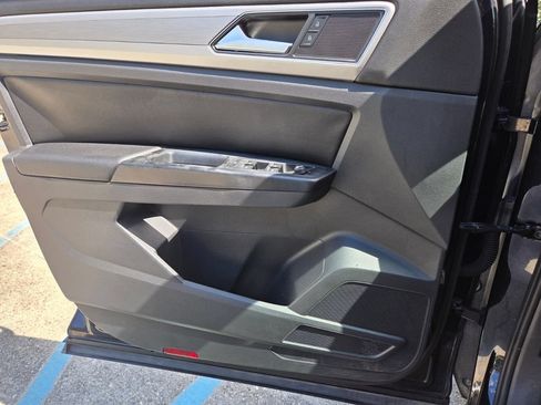 Used 2018 Volkswagen Atlas SE FWD image 20