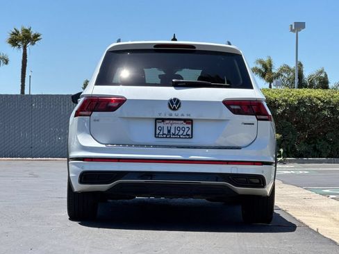 Used 2024 Volkswagen Tiguan SE R-Line AWD/4WD image 5