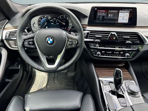 Used 2018 BMW 530i xDrive AWD/4WD image 28