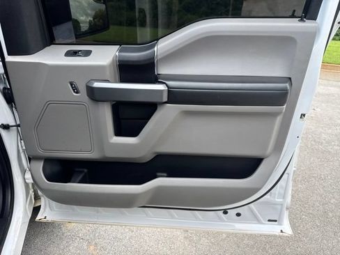 Used 2018 Ford F150 XLT AWD/4WD image 9