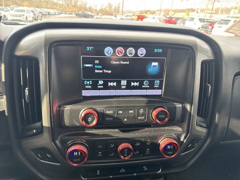 Used 2018 Chevrolet Silverado 1500 LT w/ Redline Edition image 23