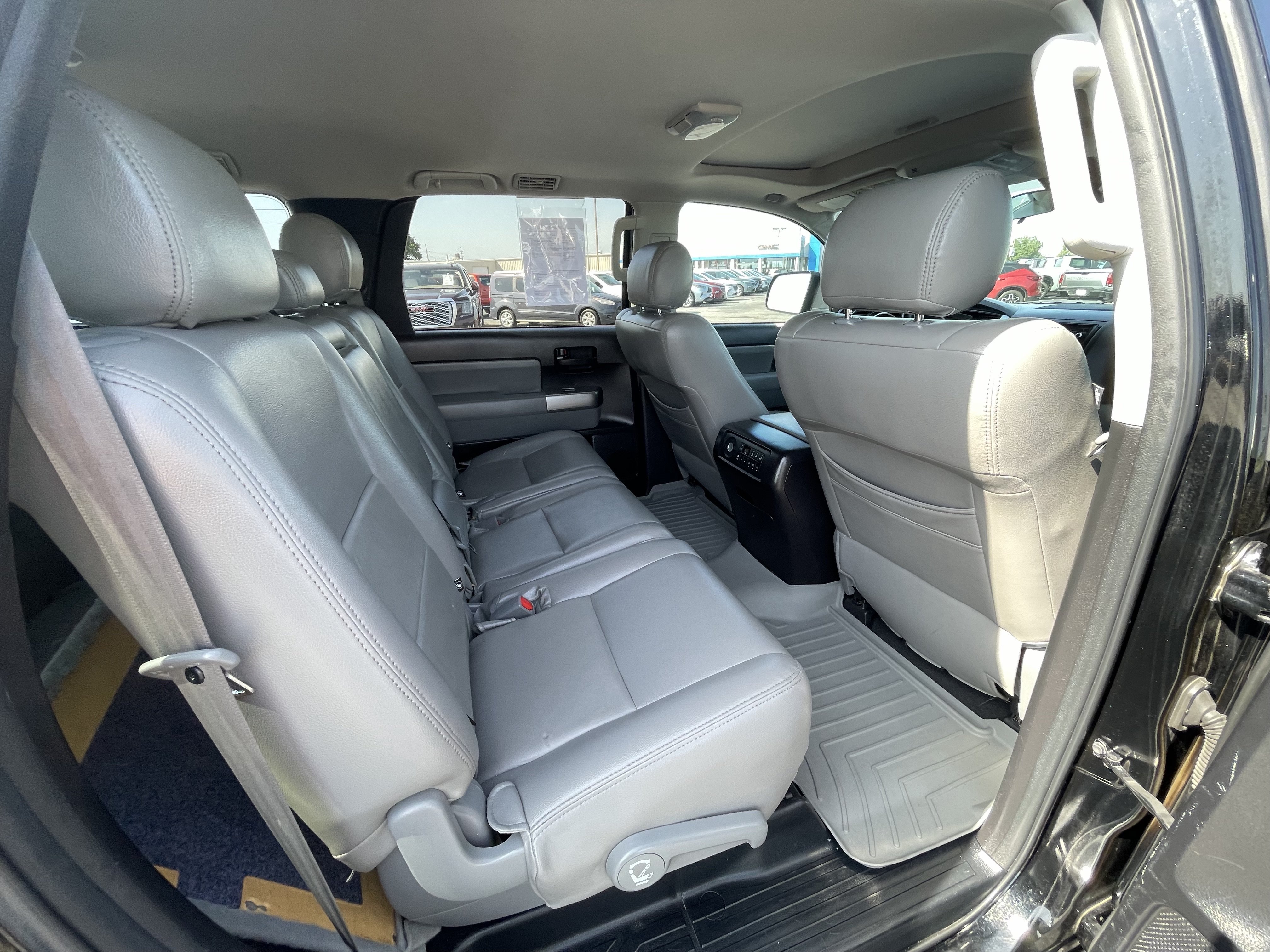 Used 2019 Toyota Sequoia SR5 AWD/4WD image 16