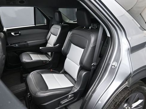 Used 2023 Ford Explorer XLT w/ Equipment Group 202A RWD image 26