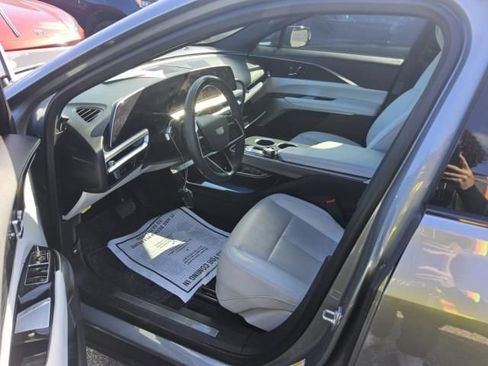 Used 2024 Cadillac Lyriq Luxury RWD image 4