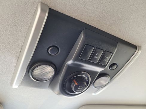 Used 2013 Toyota FJ Cruiser 4WD w/ Convenience Pkg image 25
